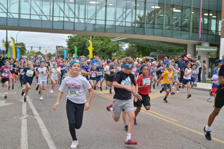 Kids running at the Kids Fun Run